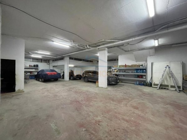 Tirane, shitet Kati -1, 252 m² 340.000 €