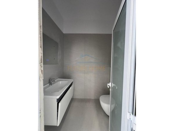 Tirane, shitet Kati 0, 167 m² 1.150.000 €