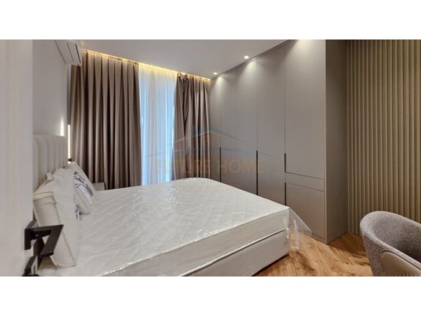 Tirane, jepet me qera apartament Kati 9, 126 m² 2.200 €