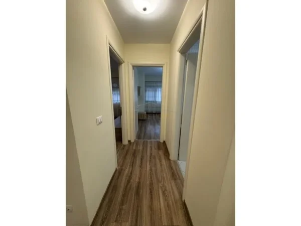 Tirane, jepet me qera apartament Kati 2, 130 m² 1.500 € 