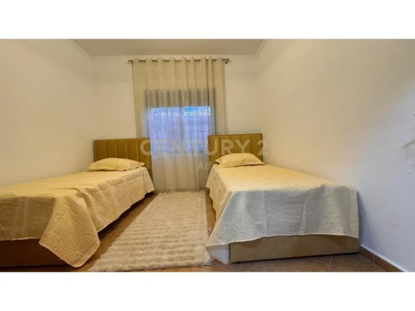 Tirane, jepet me qera apartament 2+1+Ballkon Kati 1, 109 m² 650 € (don bosko)