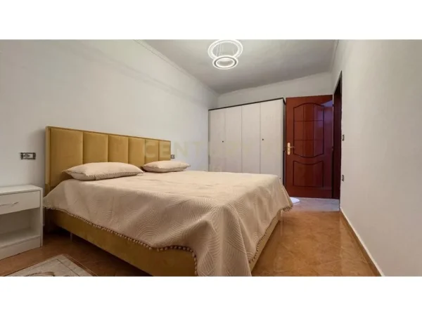 Tirane, jepet me qera apartament 2+1+Ballkon Kati 1, 109 m² 650 € (don bosko)