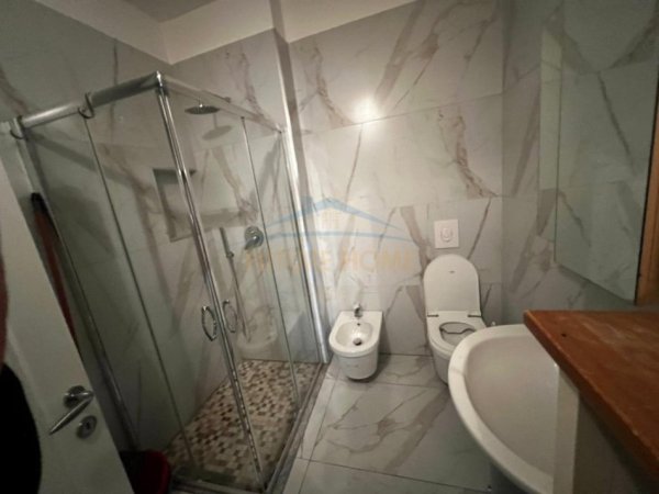 Tirane, jepet me qera apartament Kati 7, 112 m² 1.100 €