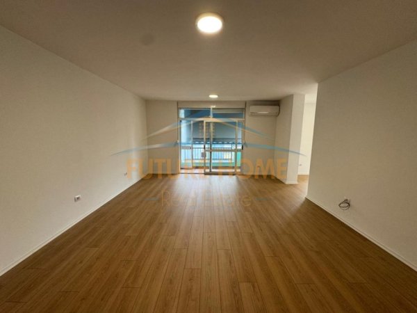Tirane, jepet me qera zyre Kati 9, 118 m² 1.400 €