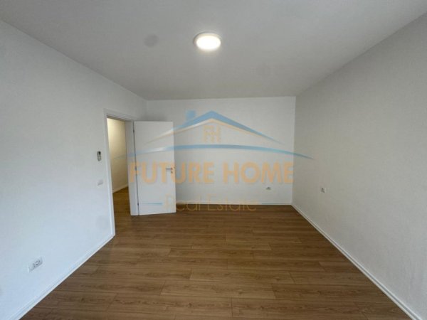 Tirane, jepet me qera zyre Kati 9, 118 m² 1.400 €