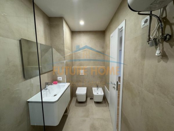 Tirane, jepet me qera zyre Kati 9, 118 m² 1.400 €