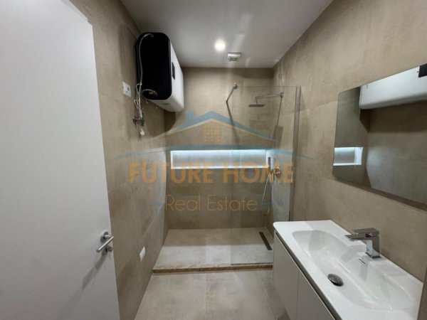 Tirane, jepet me qera zyre Kati 9, 118 m² 1.400 €