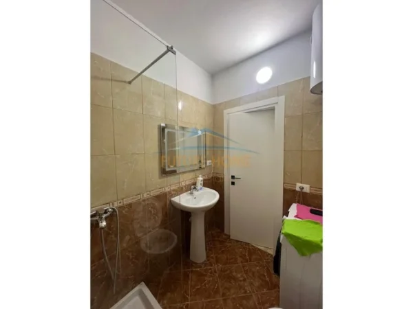 Tirane, jepet me qera apartament Kati 2, 68 m² 520 €
