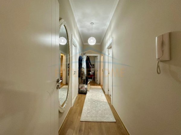 Tirane, shitet apartament Kati 2, 111 m² 300.000 €