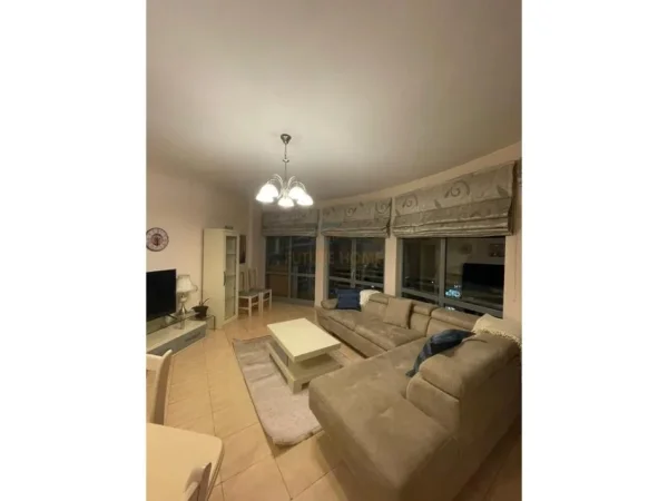 Tirane, jepet me qera apartament 2+1 Kati 8, 97 m² 97 € (Zogu I Zi)