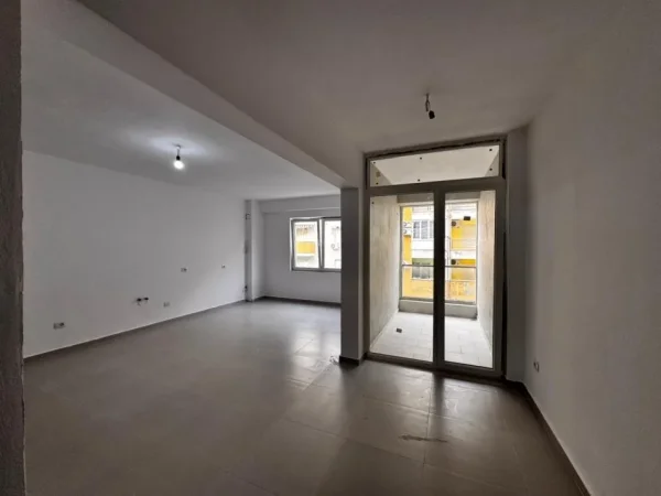 Durres, shitet apartament 2+1+Ballkon Kati 1, 85 m² 102.816 € 