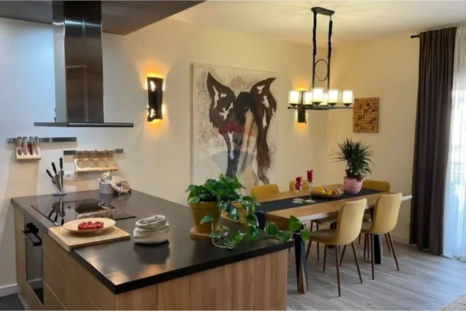 Tirane, jepet me qera apartament 2+1+Ballkon , 110 m² 1.300 € 