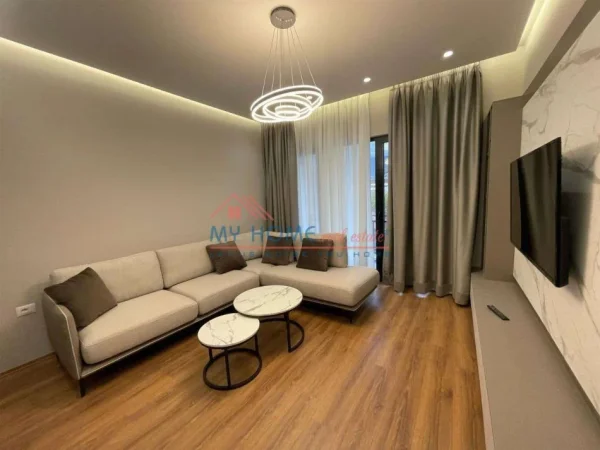 Tirane, jepet me qera apartament 2+1+Ballkon Kati 9, 111 m² 880 € (Rruga e Dibres)