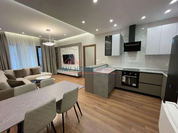 Tirane, jepet me qera apartament 2+1+Ballkon Kati 9, 111 m² 880 € (Rruga e Dibres)