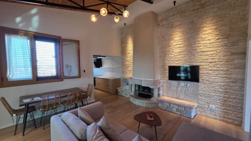 Vlore, jepet me qera apartament 1+1 Kati 3, 65 m² 300 € (Rruga Enver Jaho)