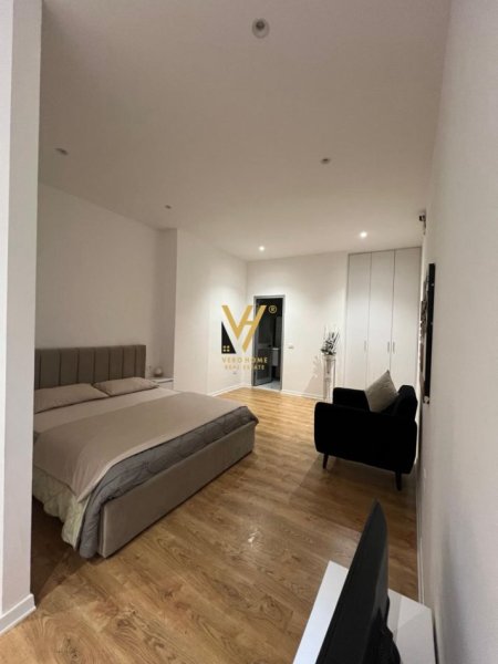 Tirane, jepet me qera garsonier Kati 0, 50 m² 600 € (RRUGA E BARRIKADAVE)