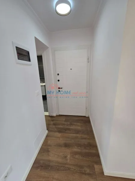 Tirane, shitet apartament 1+1+Ballkon Kati 4, 52 m² 108.000 € (Ali Demi)