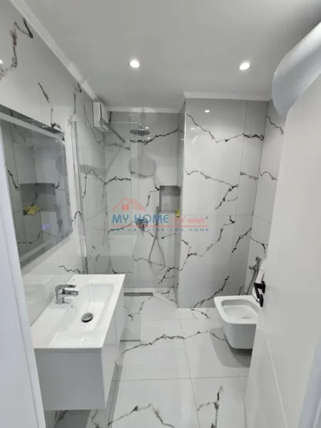 Tirane, shitet apartament 1+1 Kati 4, 40 m² 88.000 € (Ali Demi)