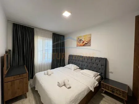 Tirane, jepet me qera apartament 1+1+Ballkon Kati 5, 70 m² 519 € (5 Maji)