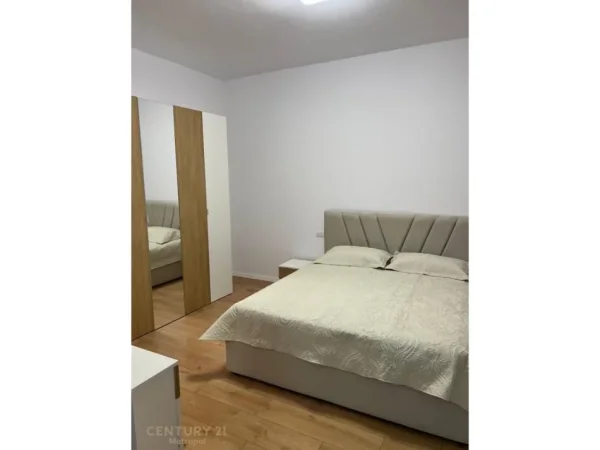 Tirane, jepet me qera apartament 2+1 Kati 5, 73 m² 500 € 