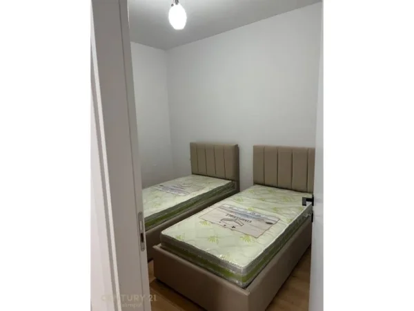 Tirane, jepet me qera apartament 2+1 Kati 5, 73 m² 500 € 