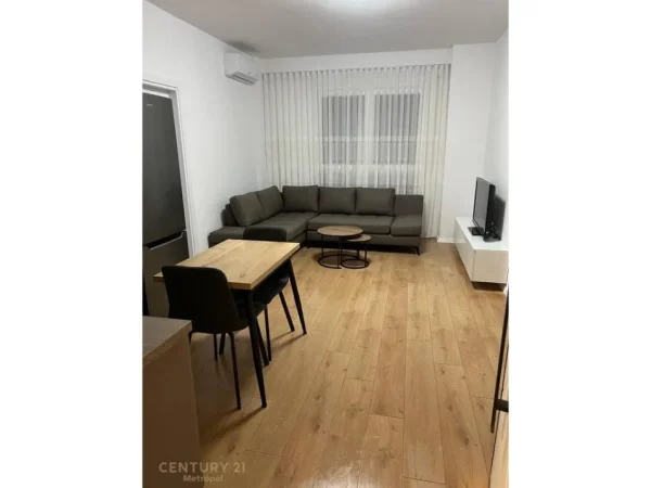 Tirane, jepet me qera apartament 2+1 Kati 5, 73 m² 500 € 
