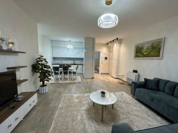 Tirane, jepet me qera apartament 2+1 Kati 1, 110 m² 850 € (Liqeni i Thate)