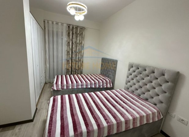 Tirane, jepet me qera apartament 2+1 Kati 1, 110 m² 850 € (Liqeni i Thate)