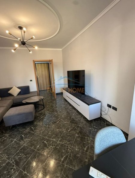 Tirane, jepet me qera apartament 2+1 Kati 5, 110 m² 750 € (Rr. Elbasanit)