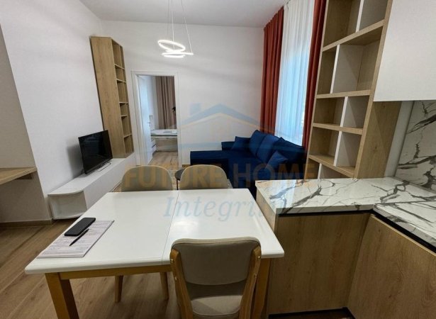Tirane, jepet me qera apartament 1+1 Kati 8, 69 m² 650 € (Pazari i Ri)