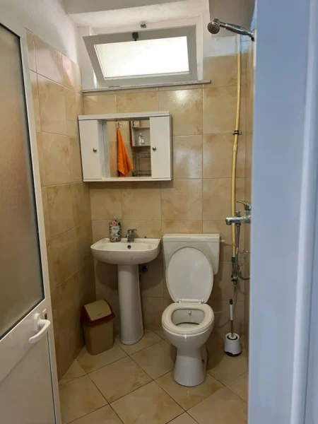 Tirane, jepet me qera apartament 2+1 Kati 2, 85 m² 650 € (Përball Arkivës Shtetërore, Rruga Asim Vokshi, Tiranë)