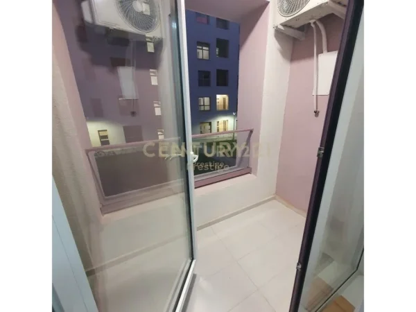 Tirane, jepet me qera apartament 1+1 Kati 2, 50 m² 450 € (Ali Dem)