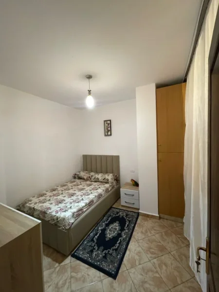 Tirane, jepet me qera apartament 2+1+Ballkon Kati 2, 70 m² 600 € (Don Bosko)