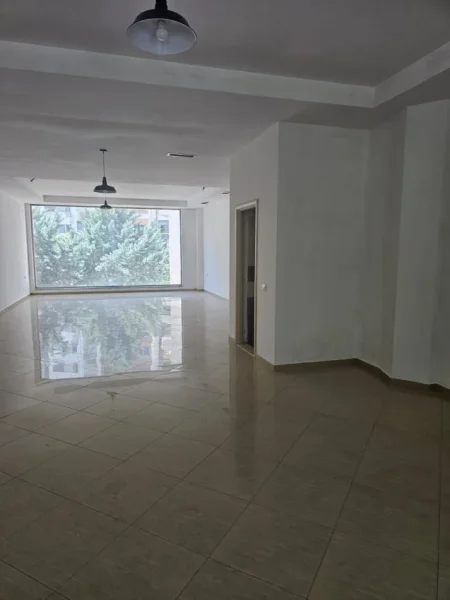 Tirane, jepet me qera , 94 m² (Bajram Curri)