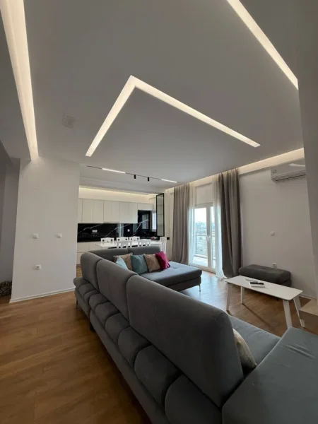 Tirane, jepet me qera apartament 3+1+Ballkon Kati 2, 120 m² 550 € (Babrru)