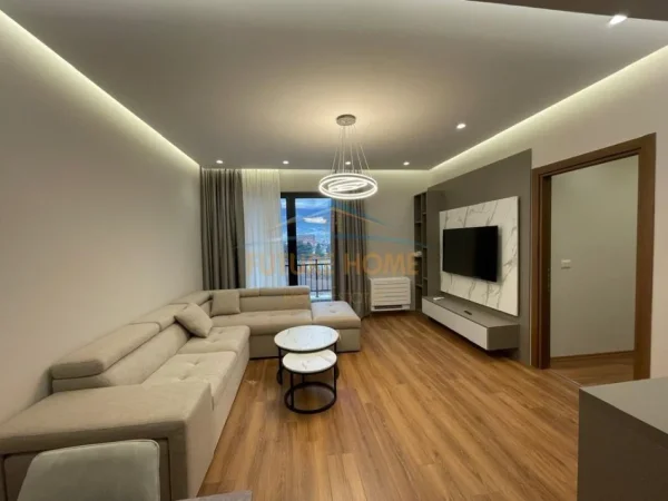 Tirane, jepet me qera apartament 2+1+2+Ballkon Kati 9, 96 m² 850 € (Farmacia 10)