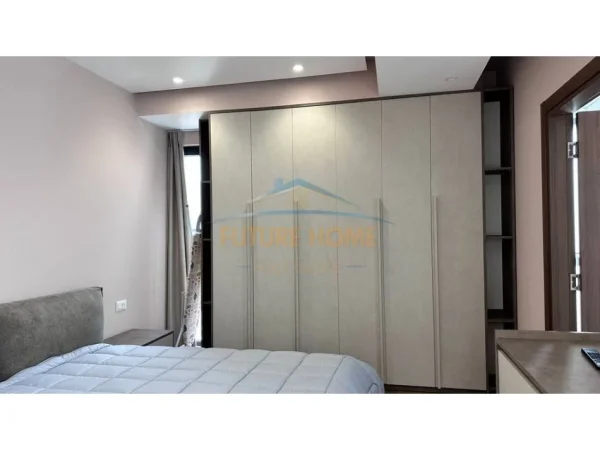 Tirane, jepet me qera apartament 2+1+2+Ballkon Kati 9, 96 m² 850 € (Farmacia 10)
