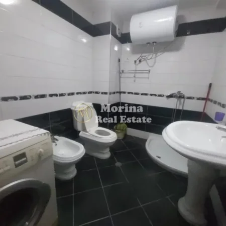 Tirane, jepet me qera apartament 1+1 Kati 5, 80 m² 550 € (Don Bosko)