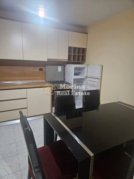 Tirane, jepet me qera apartament 1+1 Kati 4, 55 m² 400 € (Rruga e Kavajes)