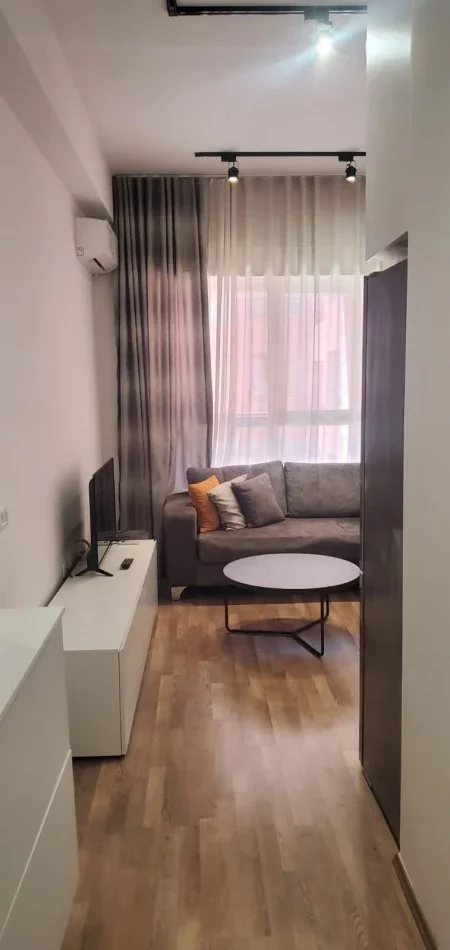 Tirane, jepet me qera apartament 1+1 Kati 8, 65 m² 450 € 