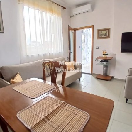 Tirane, jepet me qera apartament 2+1 Kati 5, 75 m² 650 € (Rruga Mine Peza)