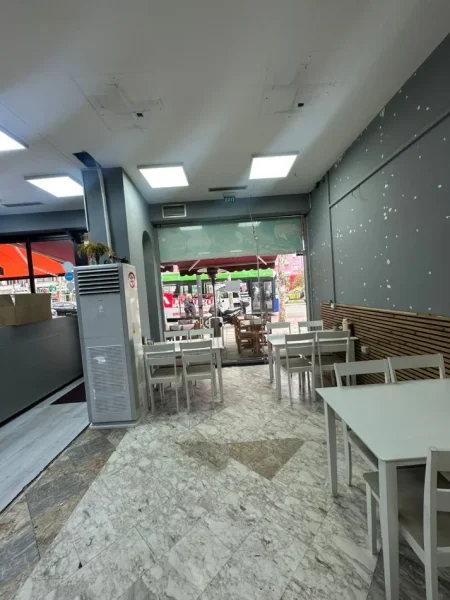 Tirane, jepet me qera ambjent biznesi Kati 0, 80 m² 6.100 € (21 Dhjetori)