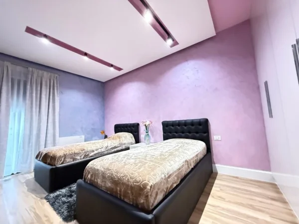 Tirane, jepet me qera apartament 2+1 , 113 m² 900 € (Green City)