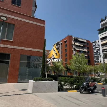 Tirane, jepet me qera apartament 1+1+Ballkon Kati 5, 75 m² 1.000 € (KOMPLEKSI DELIJORGJI)