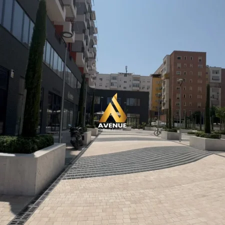 Tirane, jepet me qera apartament 1+1+Ballkon Kati 5, 75 m² 1.000 € (KOMPLEKSI DELIJORGJI)