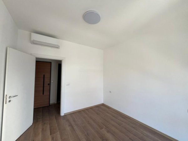 Tirane, jepet me qera zyre Kati 2, 60 m² 