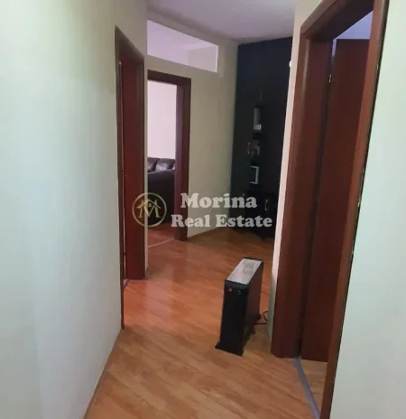Tirane, jepet me qera apartament 3+1 Kati 4, 130 m² 550 € (Astir)