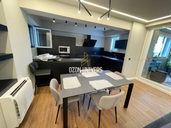 Tirane, shitet apartament 2+1+Ballkon Kati 1, 170 m² 500.000 € (Lundër)