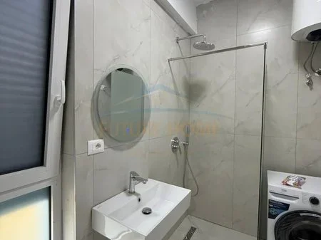 Tirane, jepet me qera apartament 1+1 Kati 2, 60 m² 420 € (Fresk)