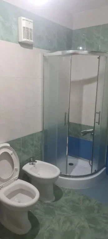 Tirane, jepet me qera apartament 2+1 Kati 7, 111 m² 500 € (don bosko)